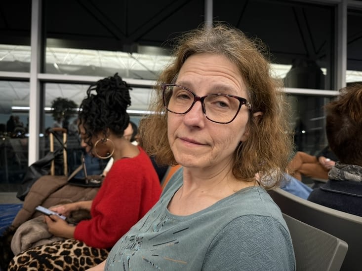 La fatigue se fait curellement sentir ... Pas facile de dormir, dans ces avions ...