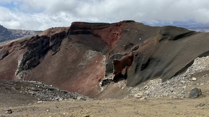 Le point de vue sublime sur le Red Crater vient récompenser l’effort produit.