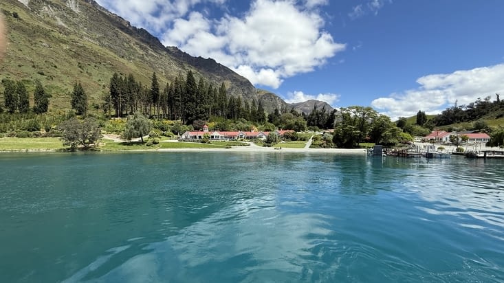 Nous approchons de notre destination : Walter Peak Farm