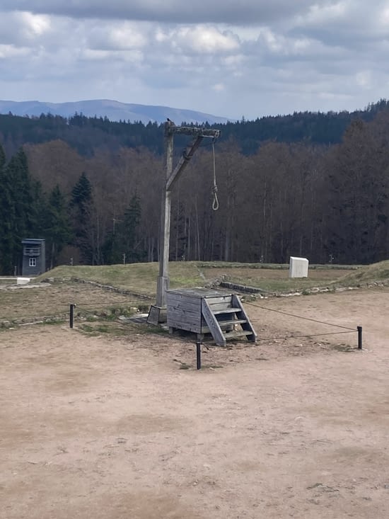 Potence pour les exécutions en place publique