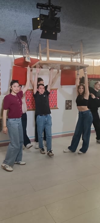 Place au divertissement ! Musée des illusions