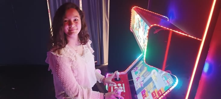 IKONO, Lily aux manettes !