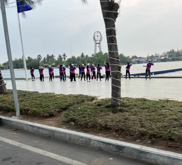 Un des groupes de danse