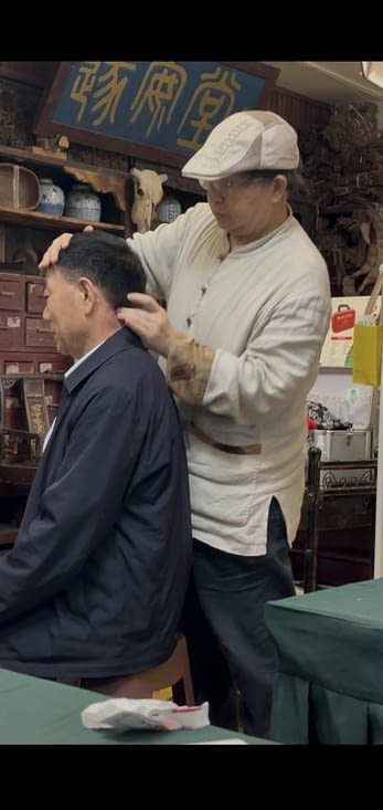 Dr Liu en action