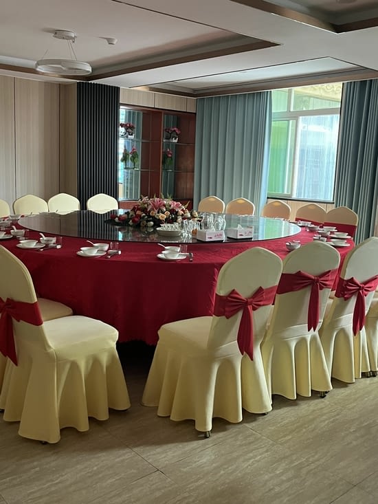 La table prête à nous accueillir