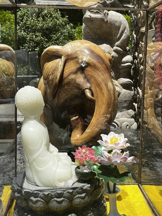 Moine en méditation