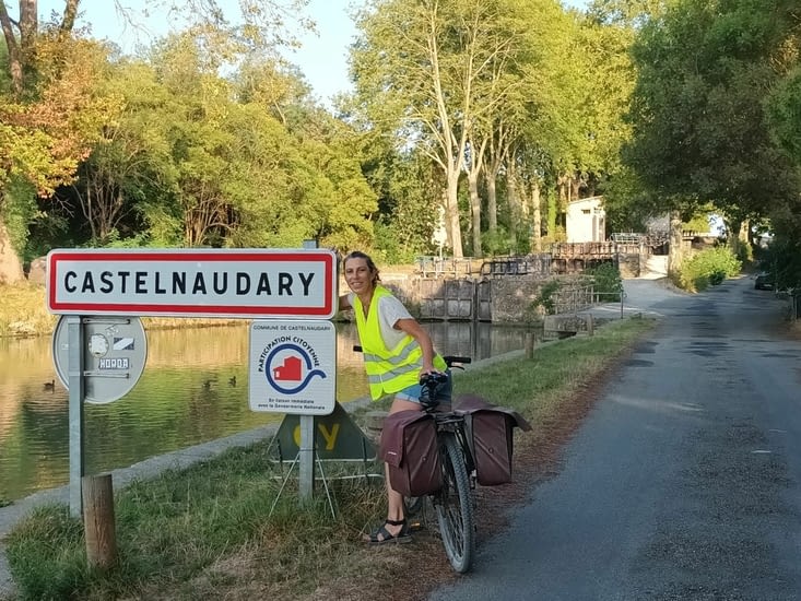 Véronique arrive à Castelnaudary.