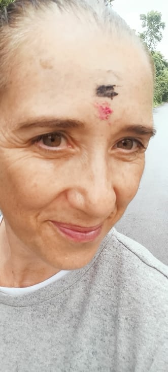 Bindi, un tilak ou un pottu, symbolique d'un 3e œil protecteur
