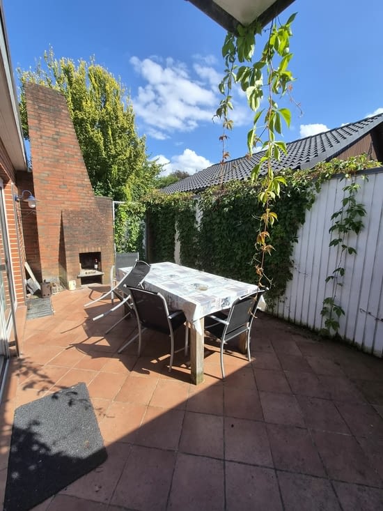 Et même une petite terrasse pour profiter du soleil