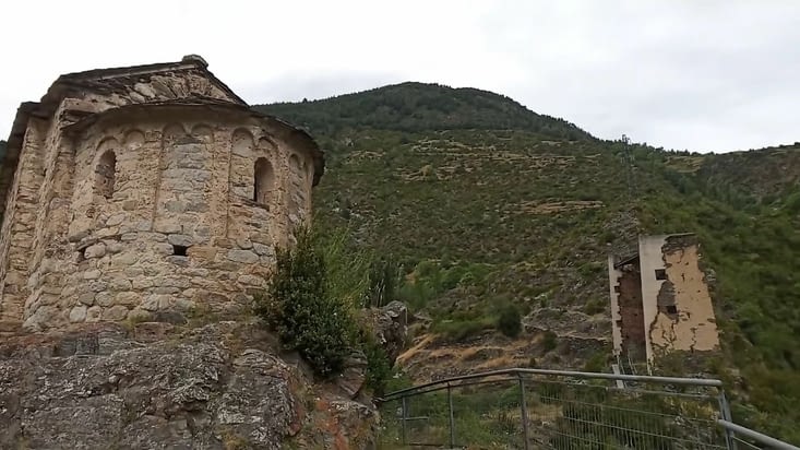 L'église et la torre dels moros