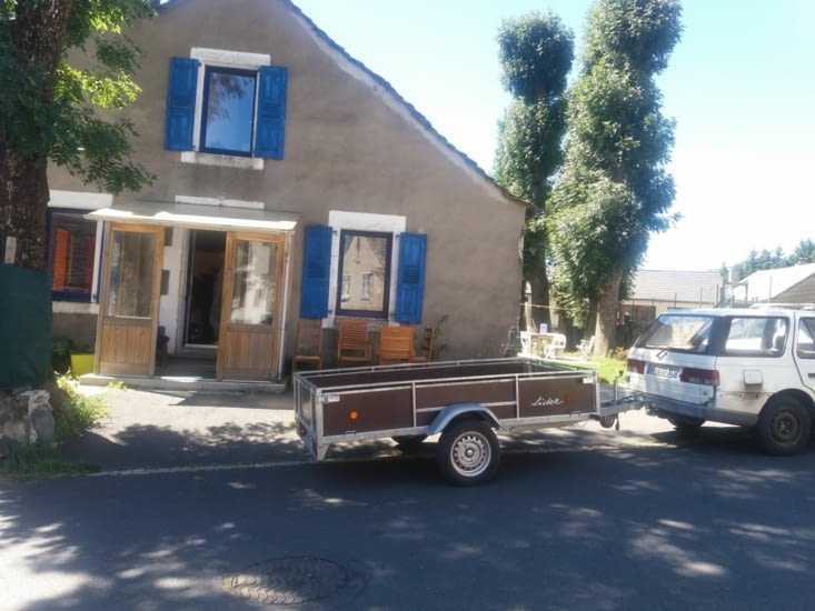 La maison aux volets bleus