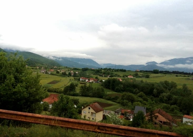 Des maisons dans les vallées