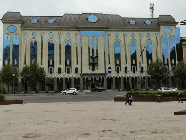 Le Musée en face le parlement