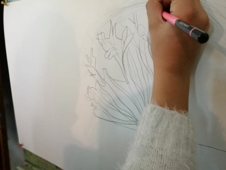 Elle privilégie les branches de l'arbre.