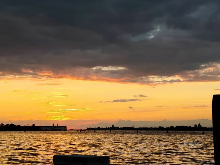 Et puis les couchers de soleil,juste à la sortie du camping