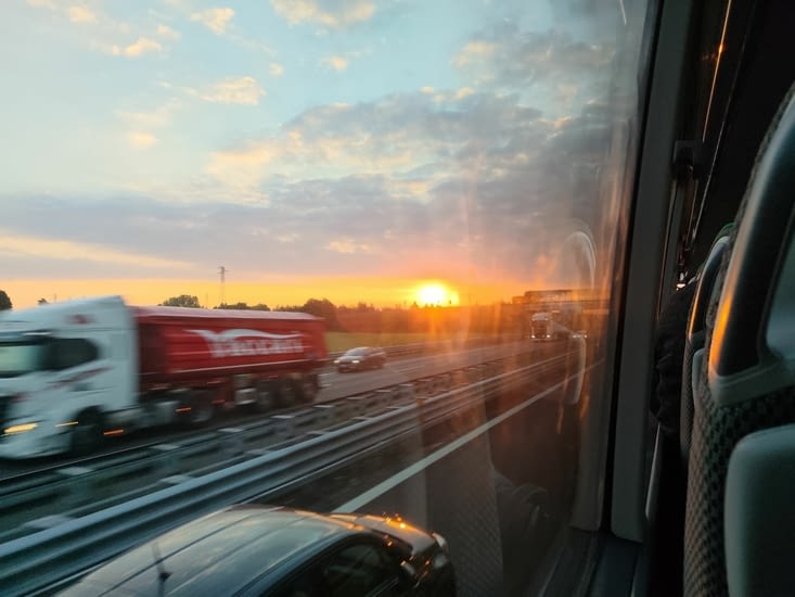 Le bus a roulé toute la nuit
