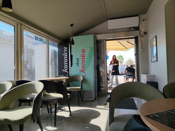 Le café de la station de bus de Split