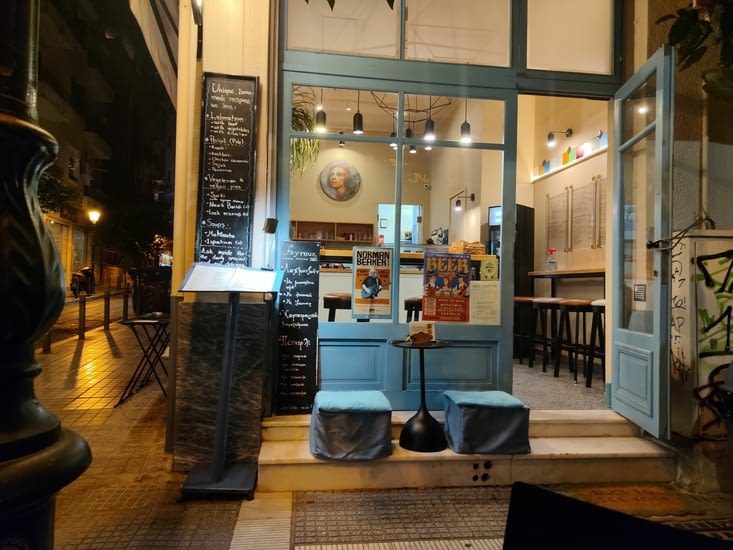Le petit café bleu