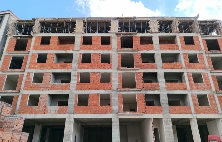 Sans doute pour construire