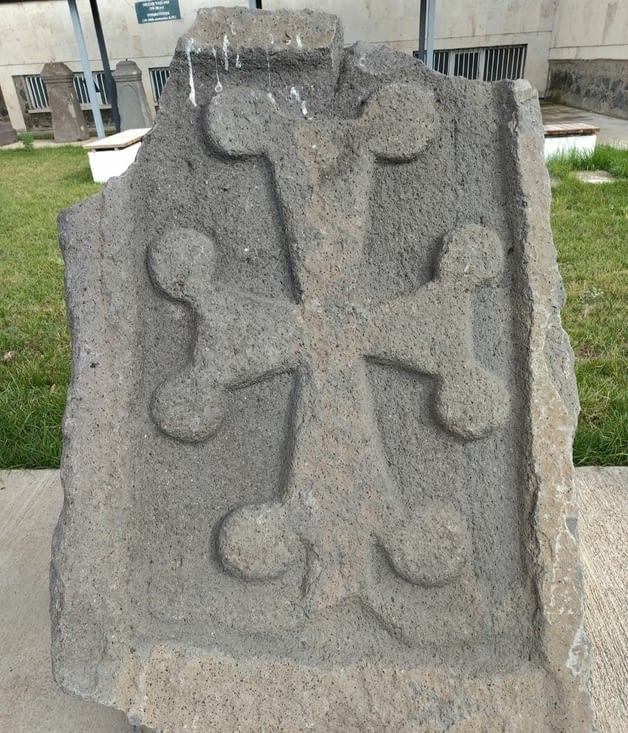 Un Khatchkar