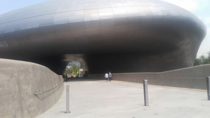Dans l'architecture de Zaha Hadid deux expositions.
