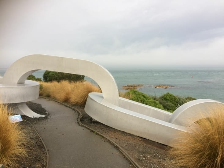 avec la chaîne, reliant l'ile du sud à Stewart Island