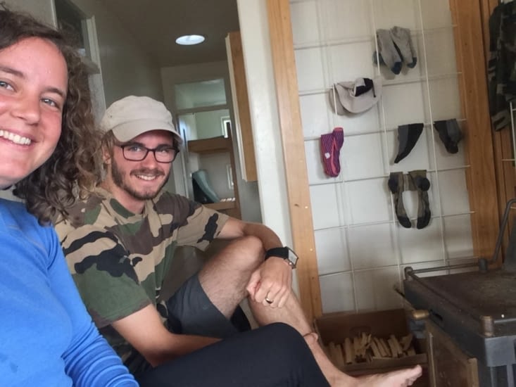 où on se sèche les pieds devant le poêle