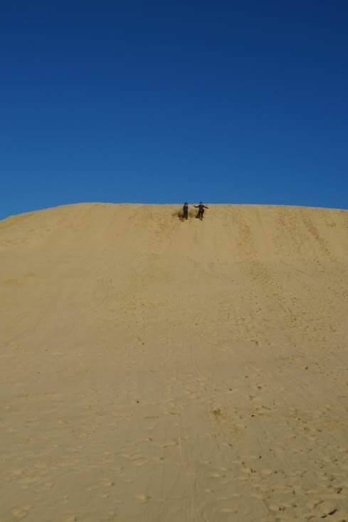 on dévale la pente en courant