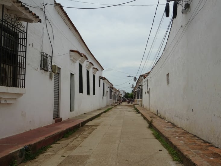 Les rues calmes et désertes