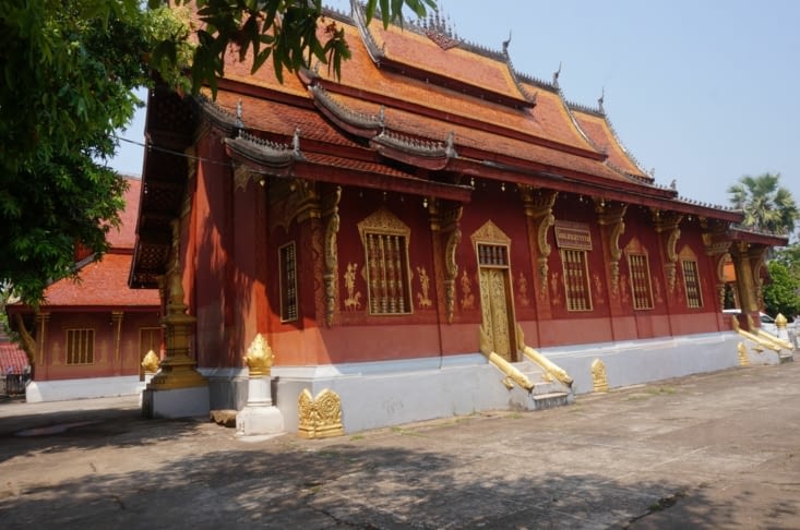 Wat Sene, le temple rouge et or