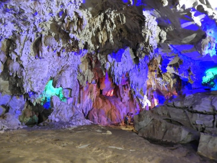 Thamnang ene cave ...féérique