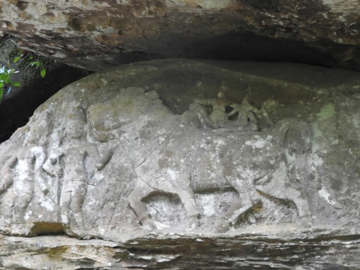 Et voilà un de ces Lingams (sculpture)