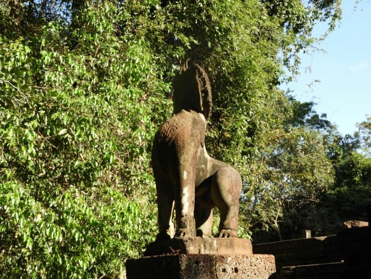 Les Lions protègent l'Angkor Wat miniature du XIIème