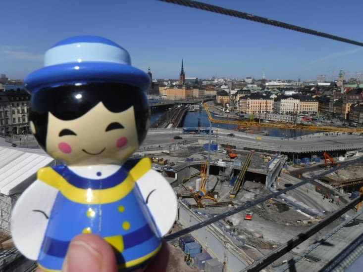 Korentin admire le point de vue et les travaux