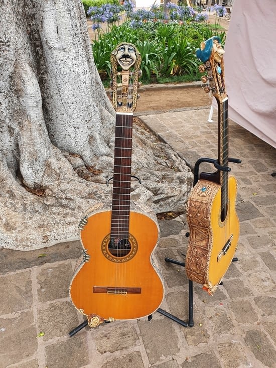 ça c'est des guitares