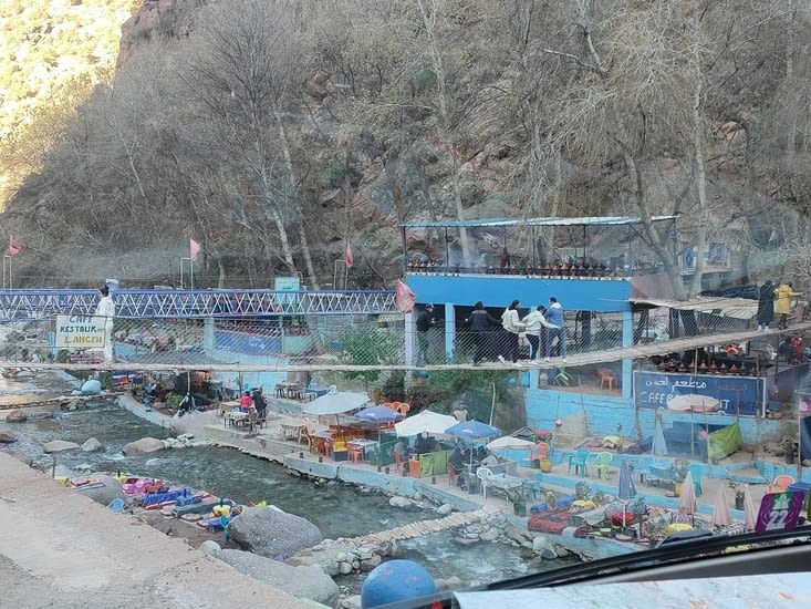 Ses restaurants le long de l'oued