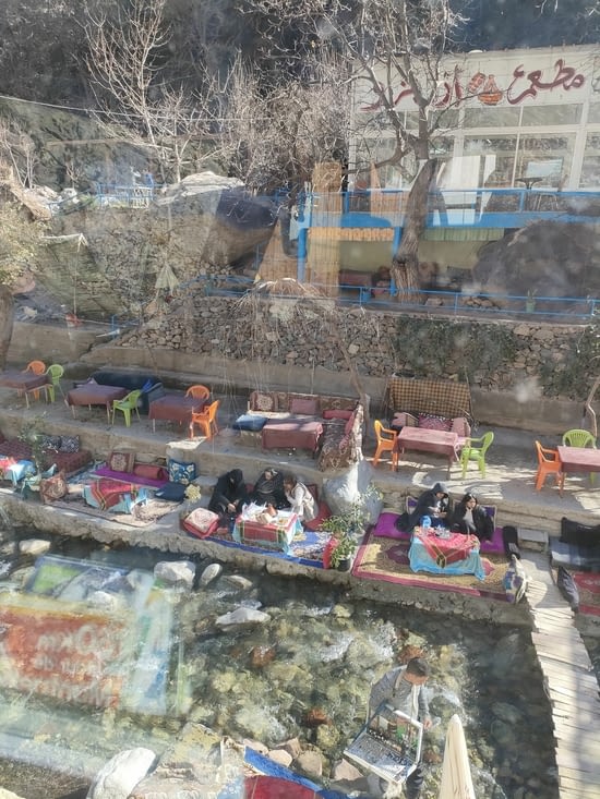 Ses restaurants le long de l'oued