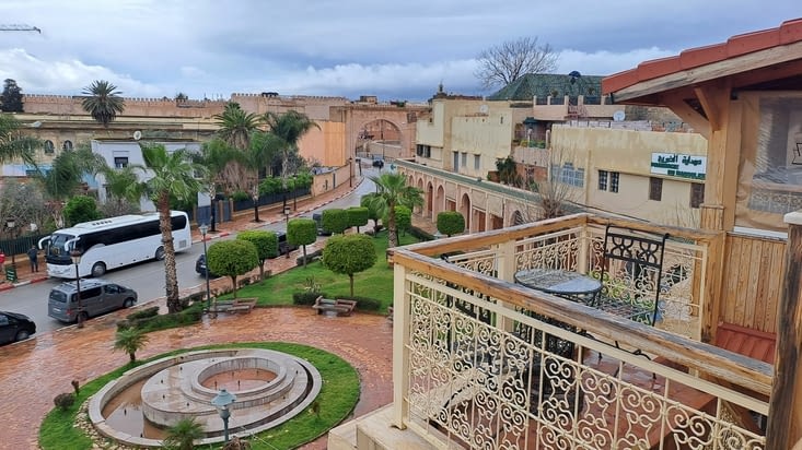 Vue de la terrasse du café restaurant
