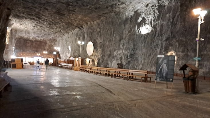 Un restaurant dans la mine