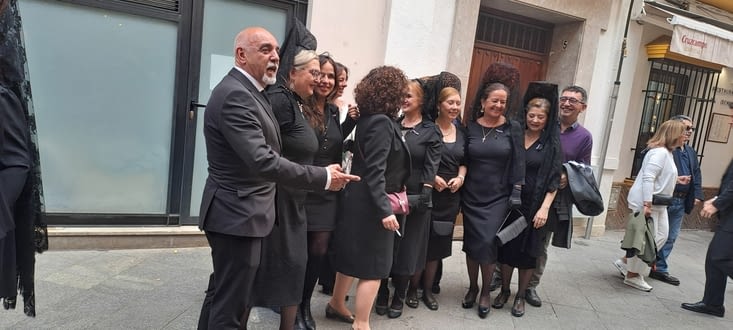 Beaucoup de tenues traditionnelles