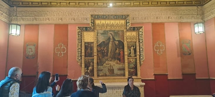 La pièce ou se trouvait le tribunal