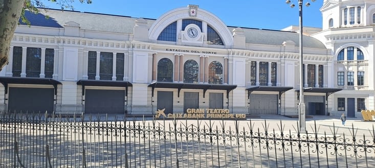 Gare du nord transformée en Théâtre
