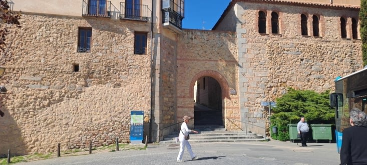 Une des entrées de la ville