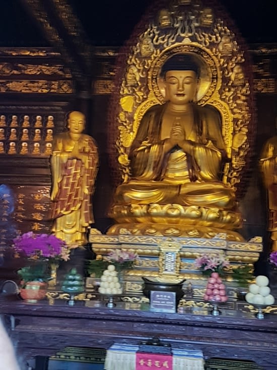 ...il a rédigé sur papier les textes Boudhistes récupérés de l'inde et archivés ici.