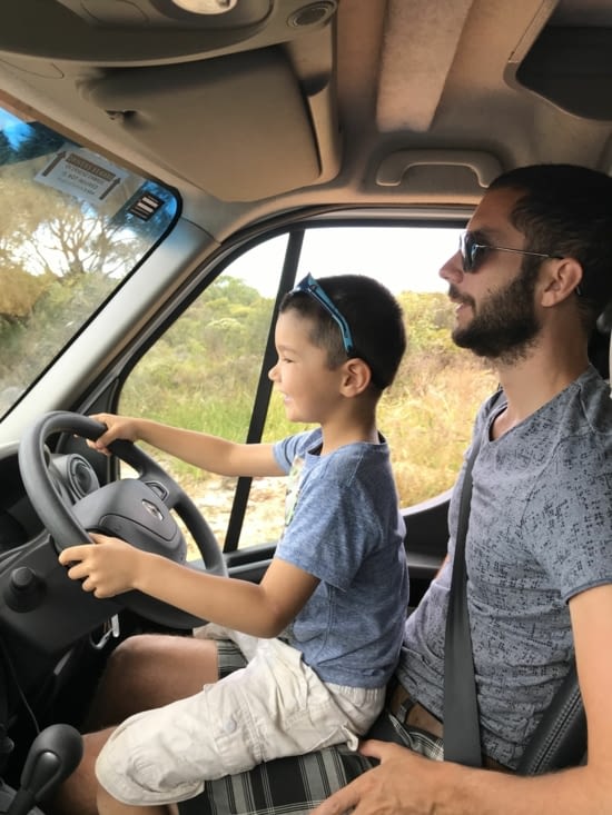 Leçon de conduite pour le grand