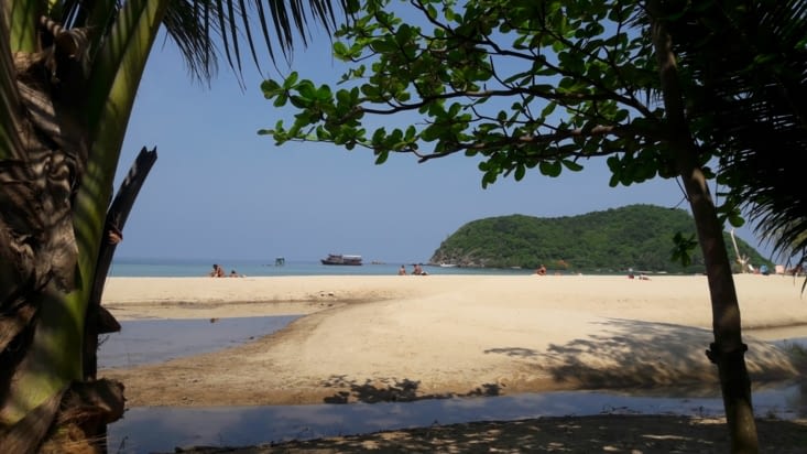 Île de Koh Ma, dont l'accès se fait par une petite bande de sable