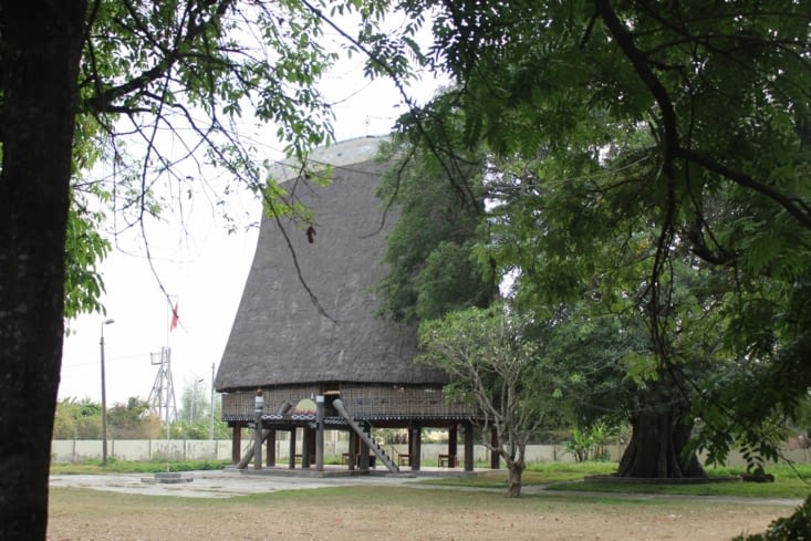 Maison commune : la "nha rong"