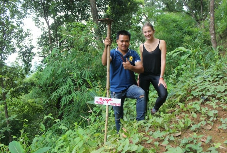 On plante notre arbre avec Yohan