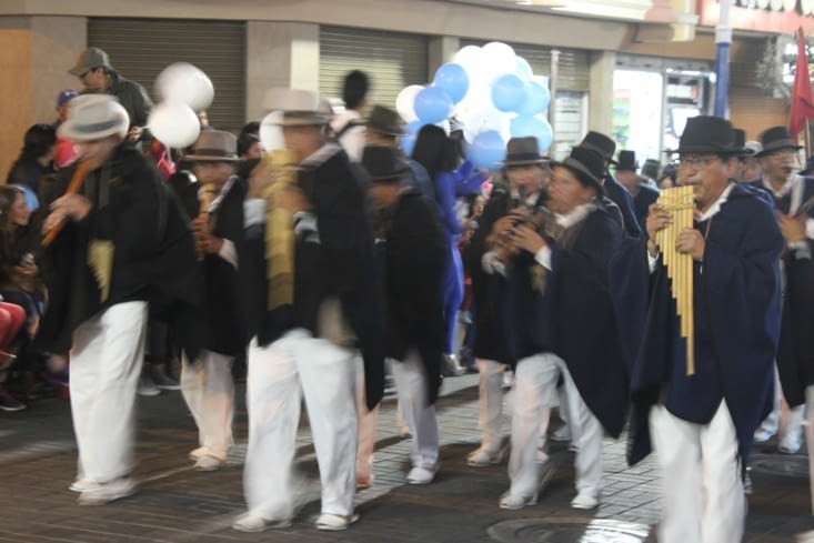 Fiesta del Yamor - défilé