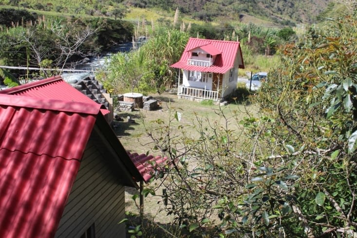Cabanes dans le jardin